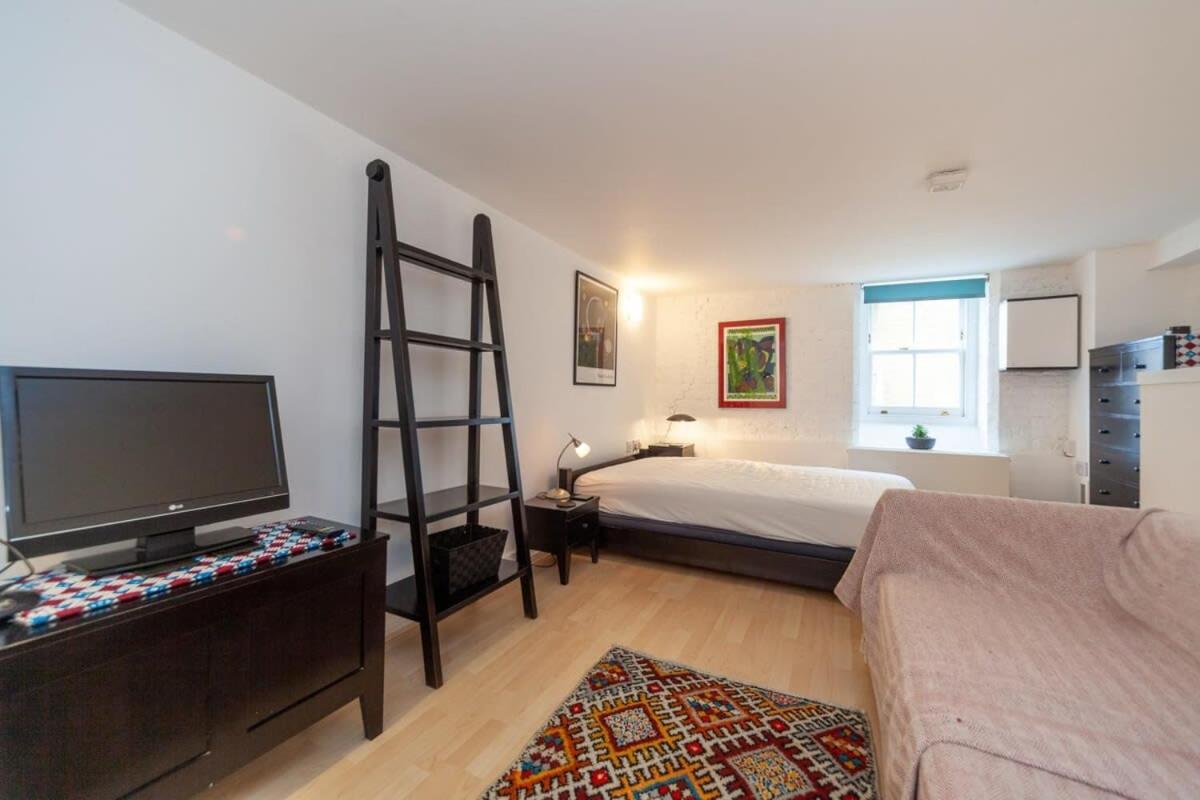 Charming 1 Bedroom Apartment In Old School House London Exteriör bild