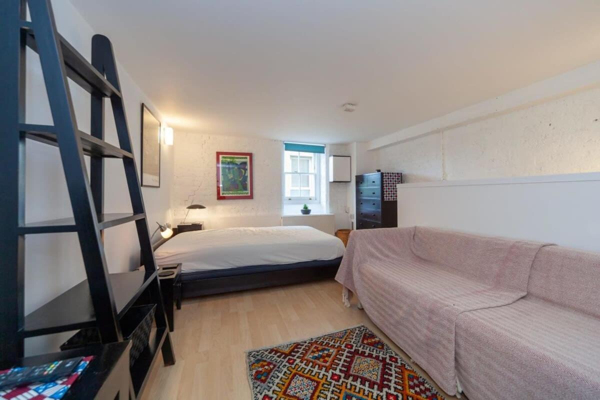 Charming 1 Bedroom Apartment In Old School House London Exteriör bild