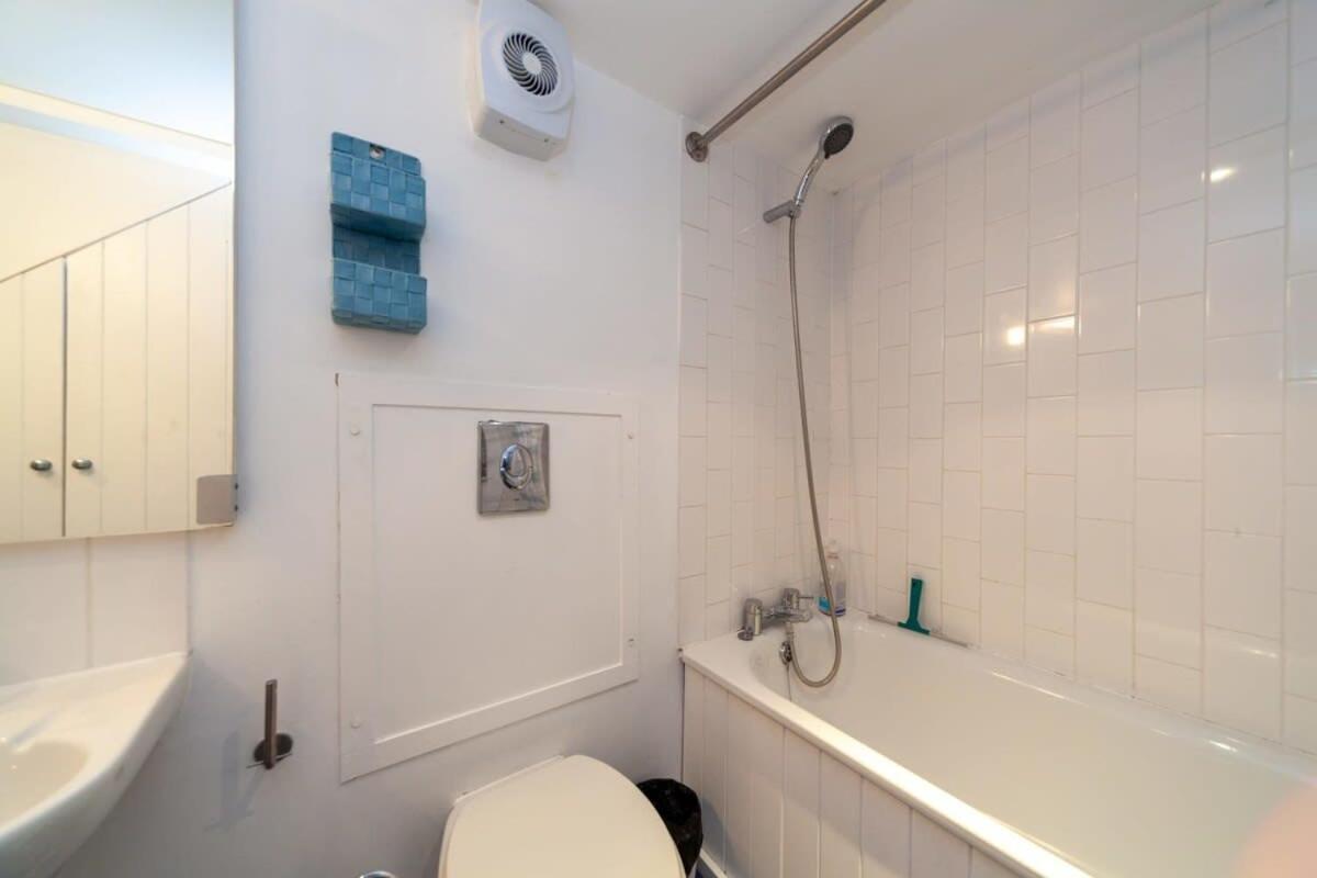 Charming 1 Bedroom Apartment In Old School House London Exteriör bild