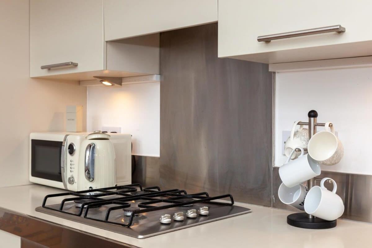 Charming 1 Bedroom Apartment In Old School House London Exteriör bild