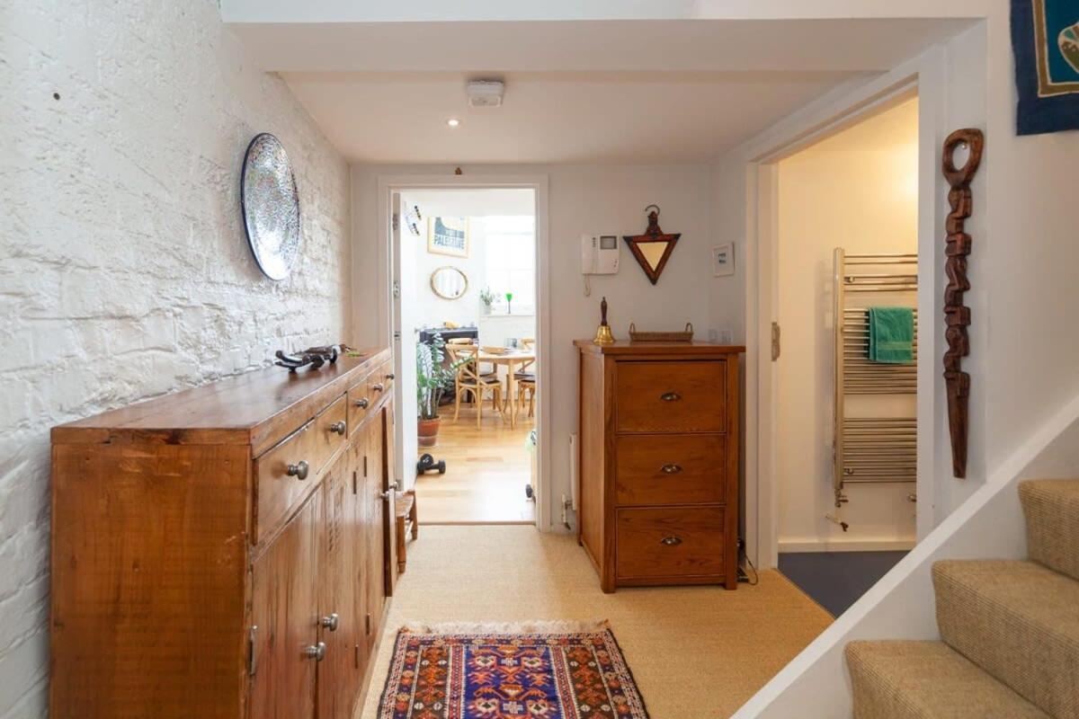 Charming 1 Bedroom Apartment In Old School House London Exteriör bild