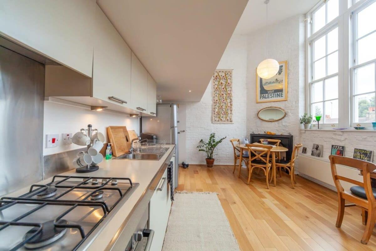 Charming 1 Bedroom Apartment In Old School House London Exteriör bild