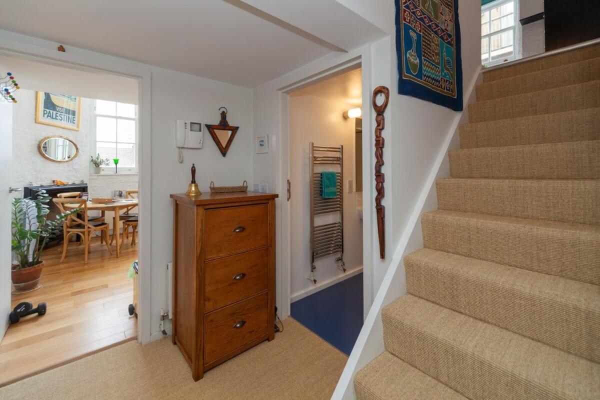 Charming 1 Bedroom Apartment In Old School House London Exteriör bild
